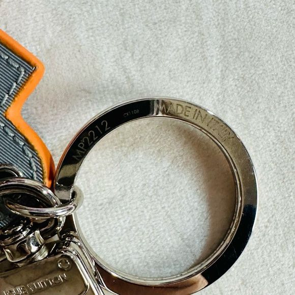 Louis Vuitton Satellite Spaceman Figurine Bag Charm and Key Holder Monogram Sate - Picture 3 of 9